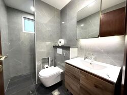 Straits Gardens (D27), Terrace #572297101